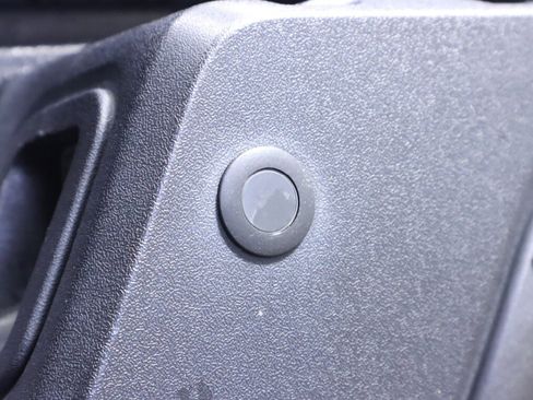 Used 2016 Toyota Tacoma TRD Sport w/ Premium & Technology Package image 42