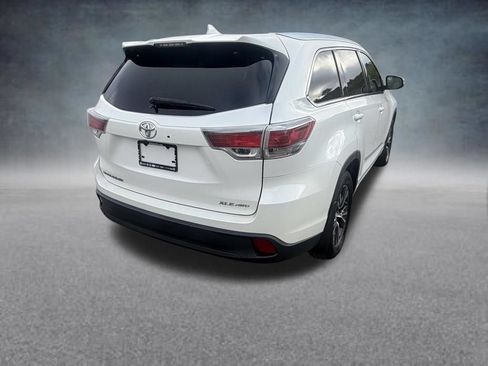 Used 2016 Toyota Highlander XLE AWD/4WD image 5