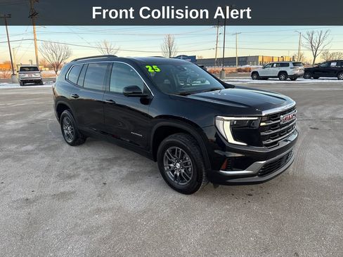 Used 2025 GMC Acadia Elevation image 9