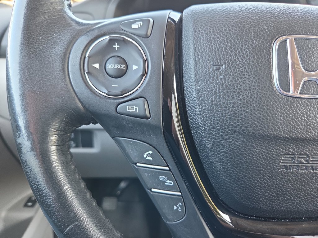 Used 2017 Honda Pilot Touring image 27