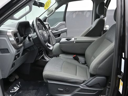 Used 2025 Ford F150 XLT w/ Equipment Group 301A Standard AWD/4WD image 18