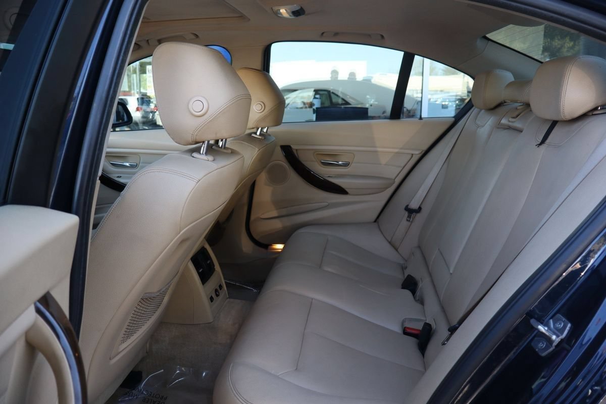 Used 2015 BMW 328i xDrive Sedan AWD/4WD image 11