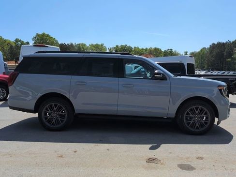 New 2026 Ford Expedition Max Platinum AWD/4WD image 3