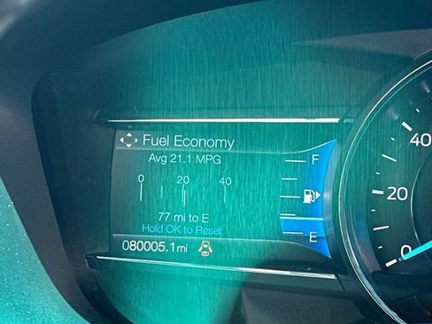 Used 2019 Ford Explorer XLT w/ Equipment Group 202A AWD/4WD image 12