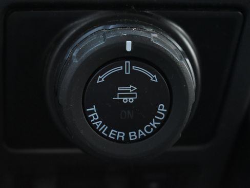 Used 2018 Ford F150 XLT w/ Equipment Group 302A Luxury AWD/4WD image 29
