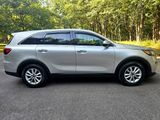 Used 2019 Kia Sorento L image 4