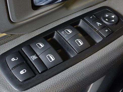 Used 2015 RAM 1500 Lone Star RWD image 27