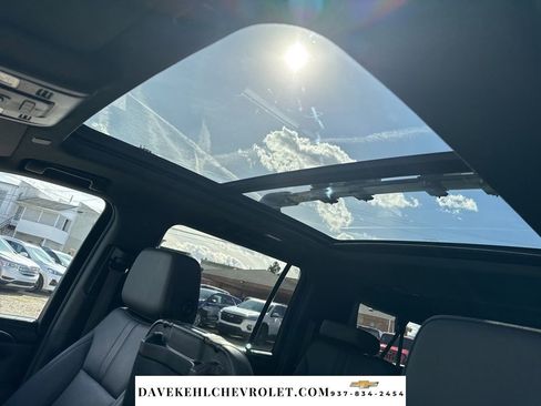 Used 2023 Chevrolet Suburban RST w/ Luxury Package image 24