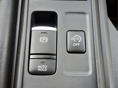 Used 2025 Nissan Pathfinder S AWD/4WD image 21