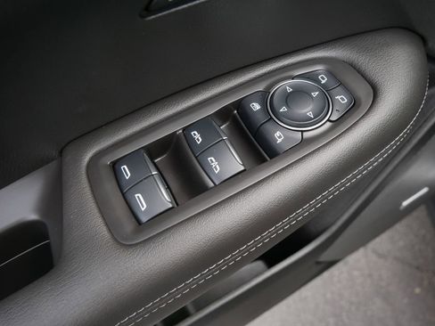 Used 2025 Cadillac XT6 Sport image 14