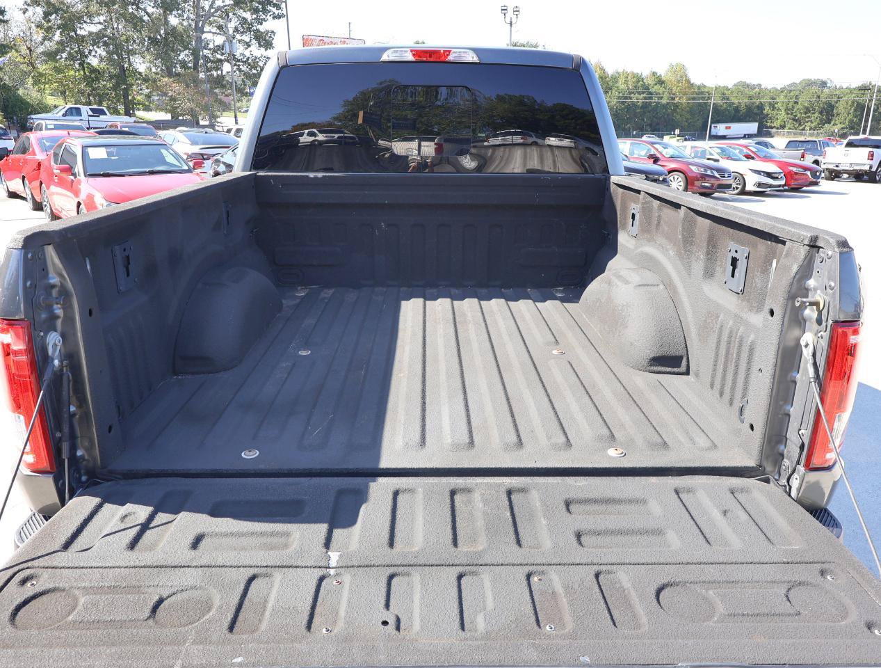 Used 2017 Ford F150 XLT w/ Equipment Group 302A Luxury AWD/4WD image 6