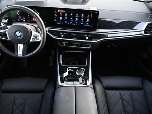 Certified 2025 BMW X5 xDrive50e w/ M Sport Package image 11