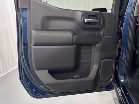 Used 2020 Chevrolet Silverado 1500 Custom w/ Custom Value Package AWD/4WD image 23