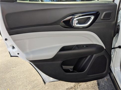 New 2026 Jeep Compass Limited image 28