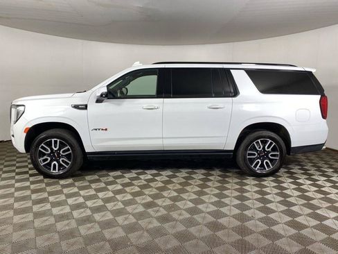 Used 2023 GMC Yukon XL AT4 w/ AT4 Premium Plus Package AWD/4WD image 28
