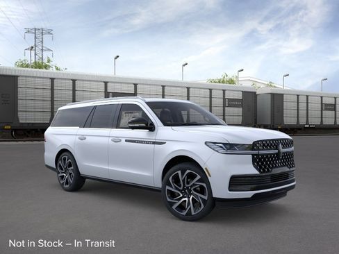 New 2026 Lincoln Navigator L Black Label AWD/4WD image 7