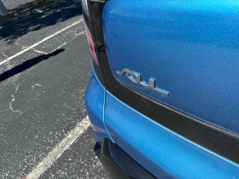 Used 2016 Kia Soul + w/ Designer's Package image 7