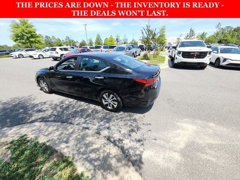 Used 2021 Nissan Altima 2.5 S w/ Driver Assist Package FWD image 10