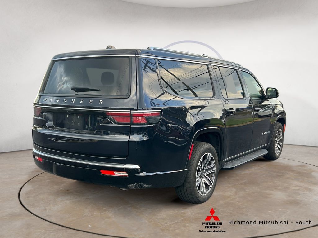 Used 2025 Jeep Wagoneer L Series II w/ 8-pass Seating Package AWD/4WD image 3