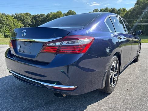 Used 2017 Honda Accord LX image 5