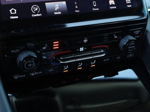 Used 2021 Jeep Grand Cherokee L Limited image 21