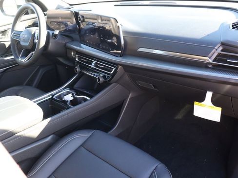 New 2026 Chevrolet Traverse LT image 38