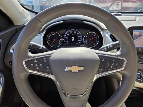 Used 2024 Chevrolet Malibu LT image 36