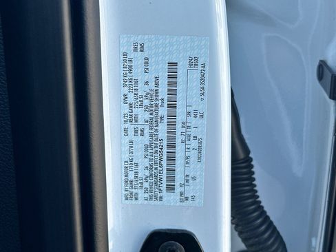 Used 2023 Ford F150 Lightning XLT AWD/4WD image 28