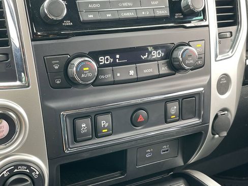 Used 2021 Nissan Titan SV w/ SV Convenience Package image 35