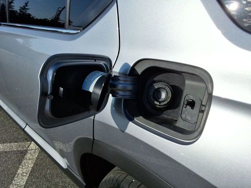 Used 2024 Honda Pilot Touring image 12