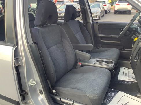 Used 2006 Honda CR-V LX image 14