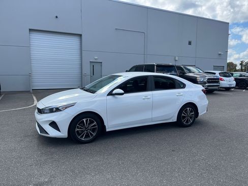 Used 2024 Kia Forte LXS w/ LXS Technology Package image 5