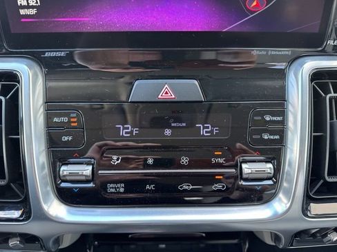 Certified 2023 Kia Sorento SX Prestige image 15