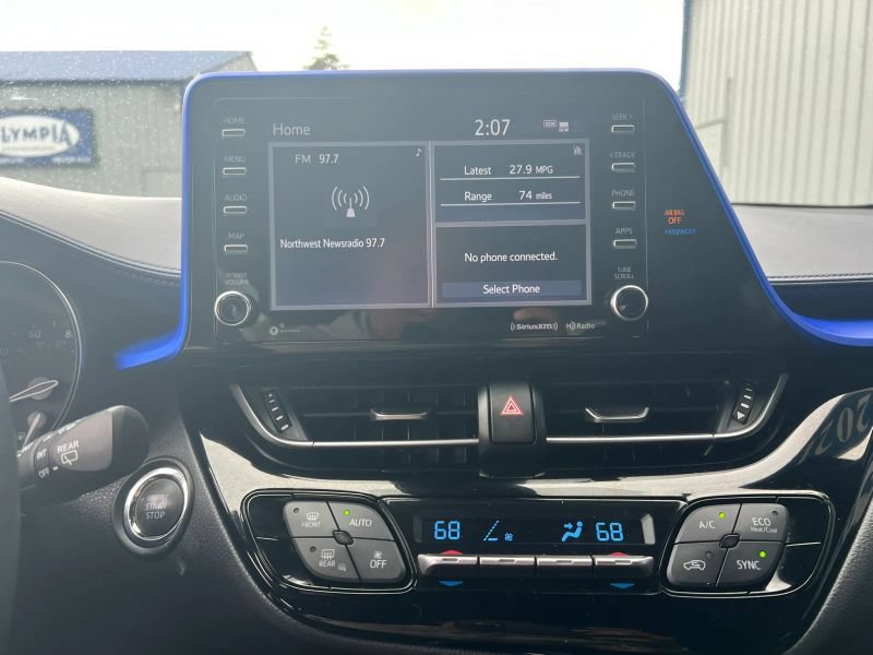 Used 2021 Toyota C-HR XLE FWD image 26