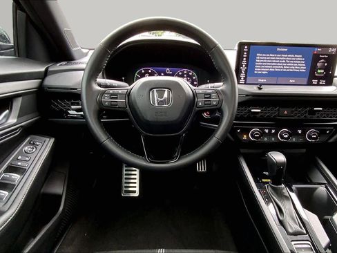 Used 2025 Honda Accord Sport image 6