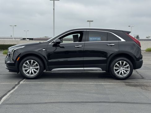 Used 2023 Cadillac XT4 Premium Luxury image 4