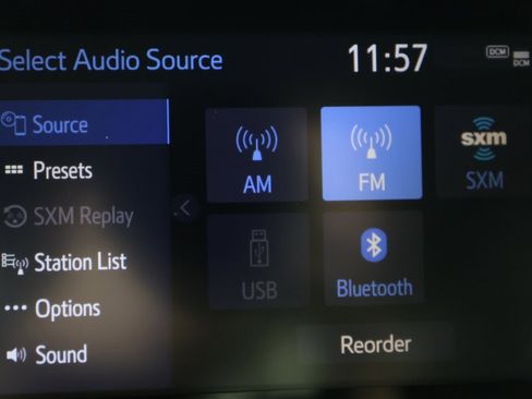 Used 2024 Toyota Camry SE image 27