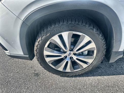 Certified 2022 Subaru Ascent Limited w/ Technology Package image 13