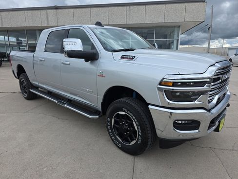 New 2026 RAM 2500 Laramie w/ Towing Technology Group image 3