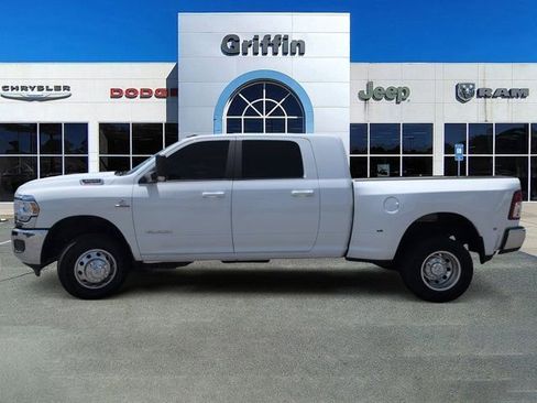 Used 2022 RAM 3500 Big Horn AWD/4WD image 9