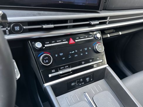 Certified 2025 Hyundai Santa Fe SEL image 28