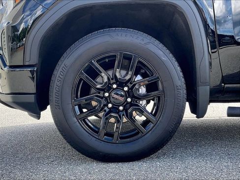 Used 2025 GMC Sierra 1500 Elevation AWD/4WD image 7