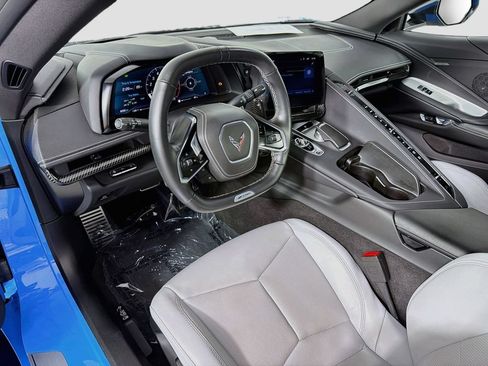 Used 2025 Chevrolet Corvette Z06 RWD image 9