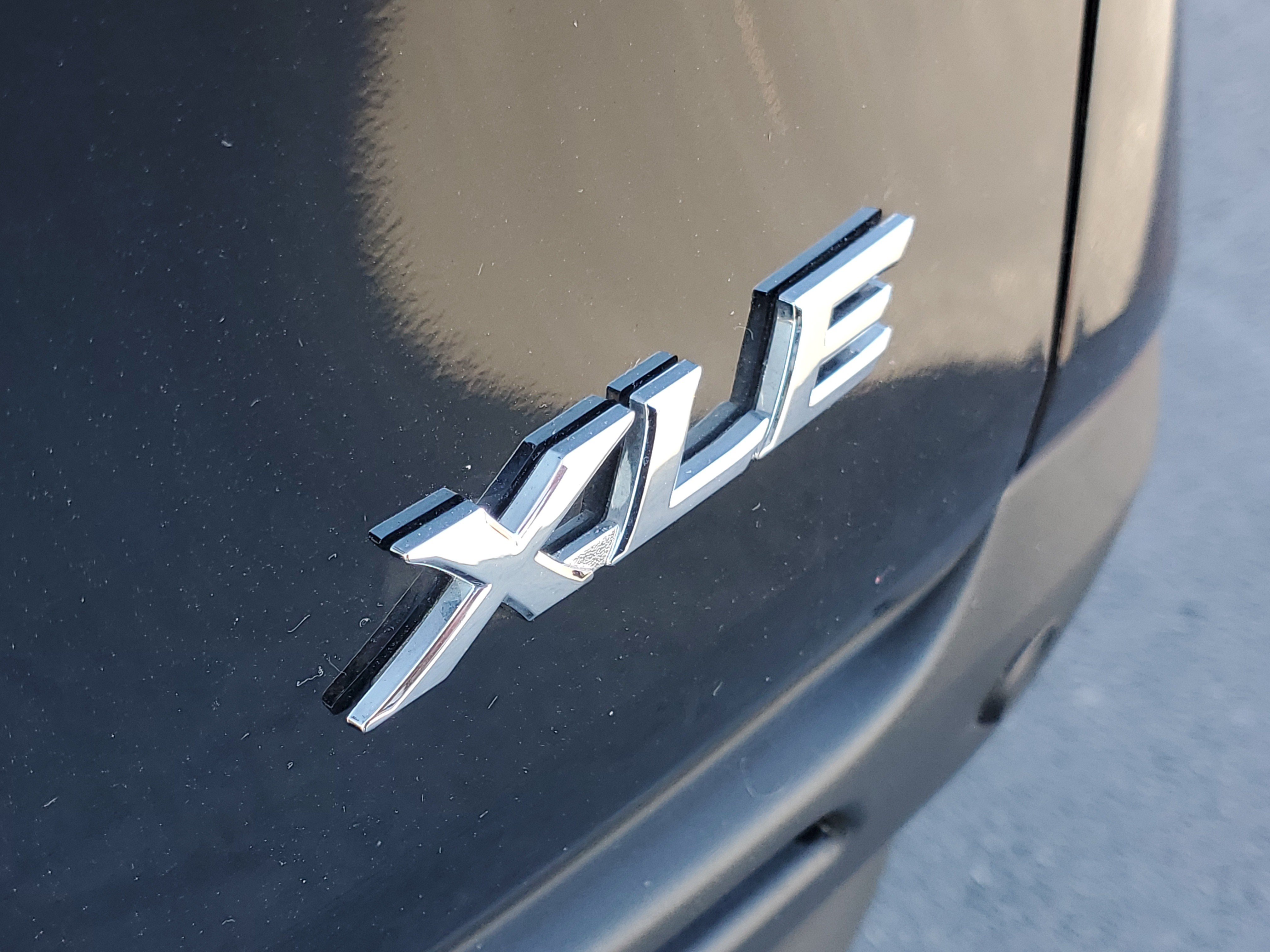 Certified 2026 Toyota Sienna XLE FWD image 7
