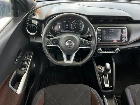 Used 2018 Nissan Kicks SR w/ Exterior Package FWD image 15