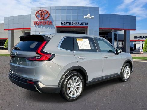 Used 2025 Honda CR-V EX image 7