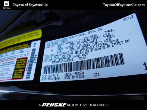 Used 2012 Toyota Tundra 4x4 CrewMax w/ SR5 Pkg image 8