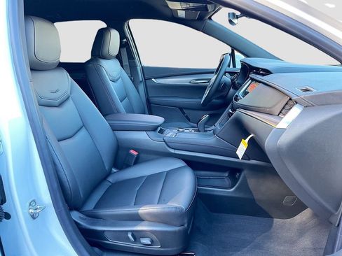 New 2026 Cadillac XT5 Luxury image 28