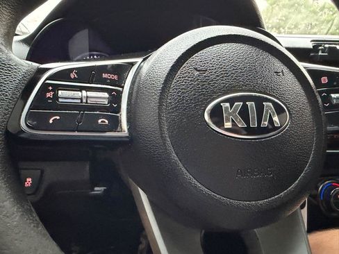 Used 2019 Kia Forte LXS FWD image 14