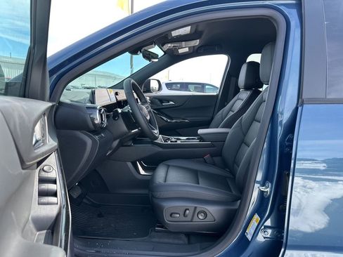 New 2026 Chevrolet Equinox LT w/ Convenience Package II image 8